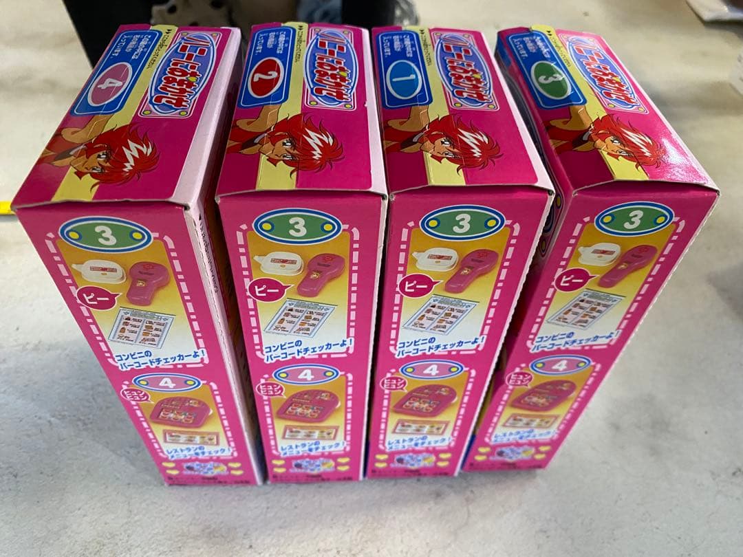 1997年製キューティーハニーFハニーにおまかせコレクション4個セット未開封