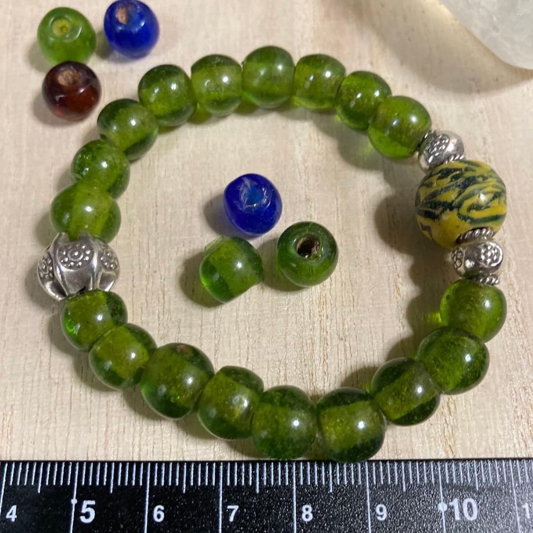 ジャワ玉、ヴィンテージトンボ玉とカレンシルバーブレスレット