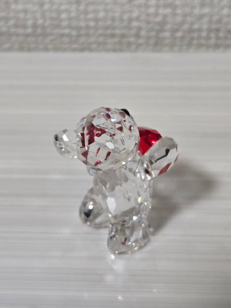 スワロフスキー クリスタル クマの置物 赤いハート