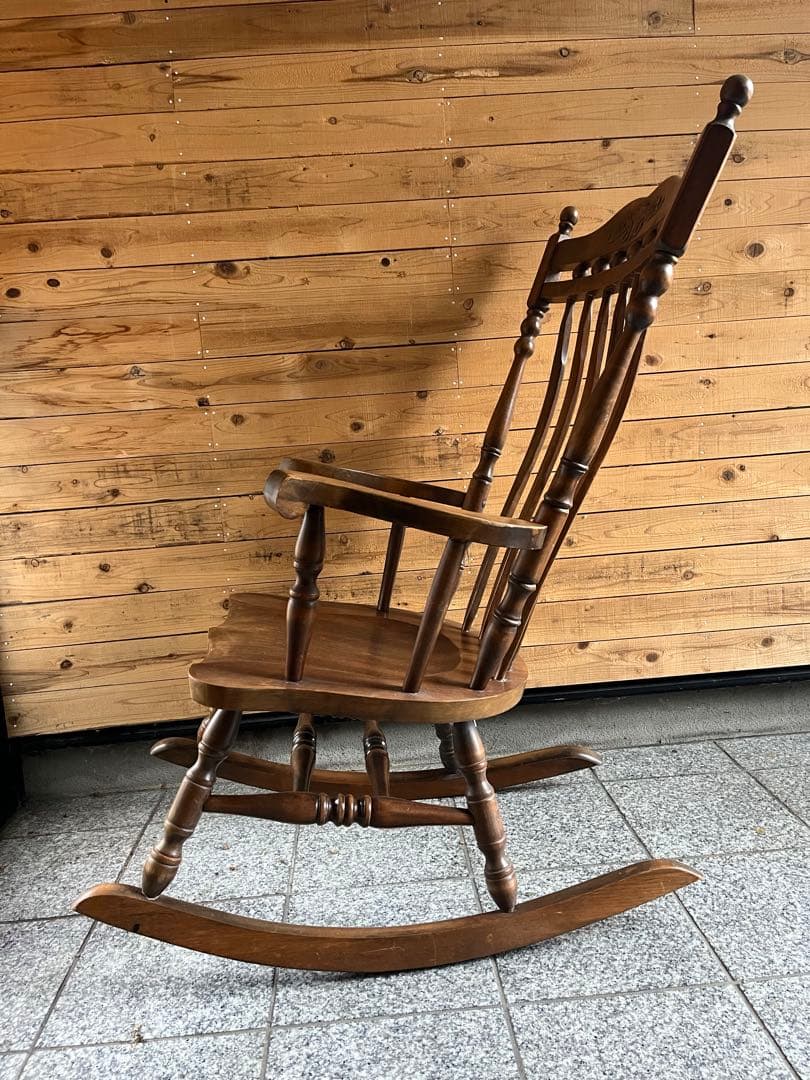 木製ロッキングチェア アンティーク 装飾付き