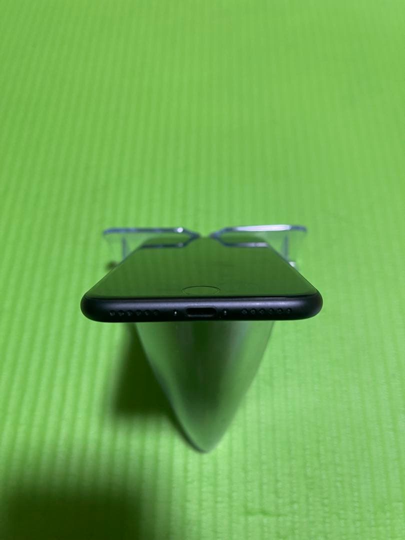 Iphone7 32GB ブラックSIMフリーバッテリー95%