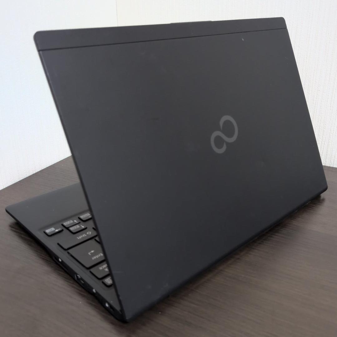 【第８世代Corei7】富士通／UH90D2／メモリ8GB／SSD512GB