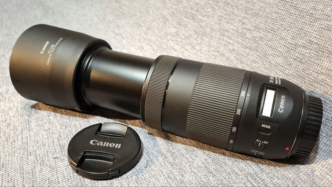 Canon EF70-300mm F4-5.6 IS II USM フード付