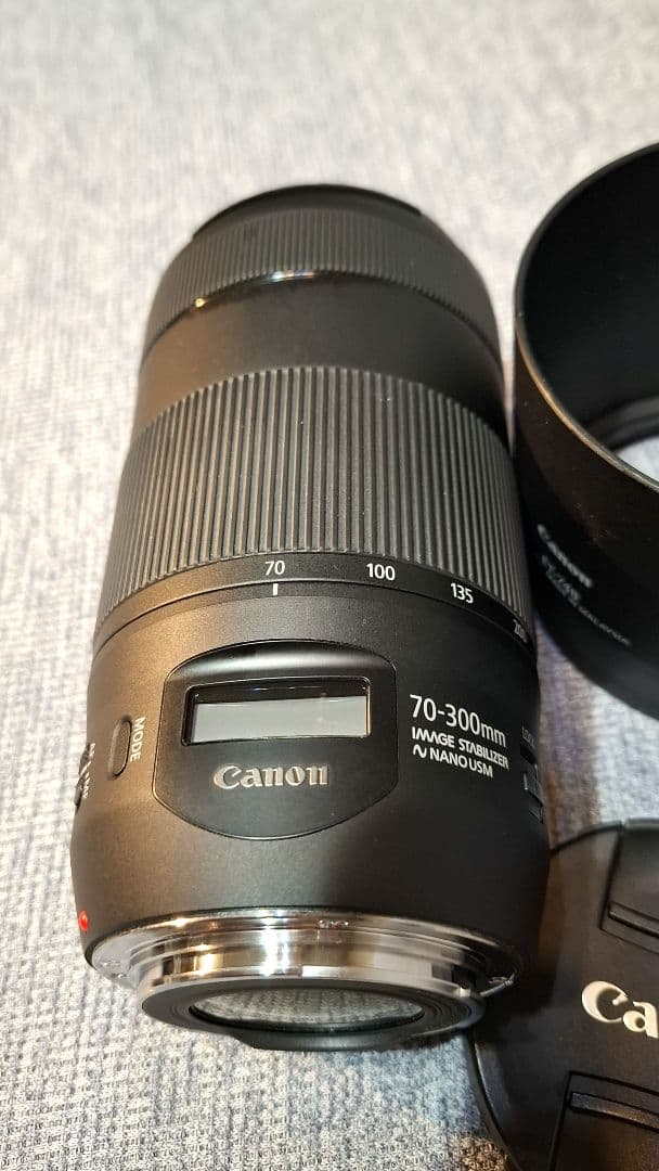 Canon EF70-300mm F4-5.6 IS II USM フード付