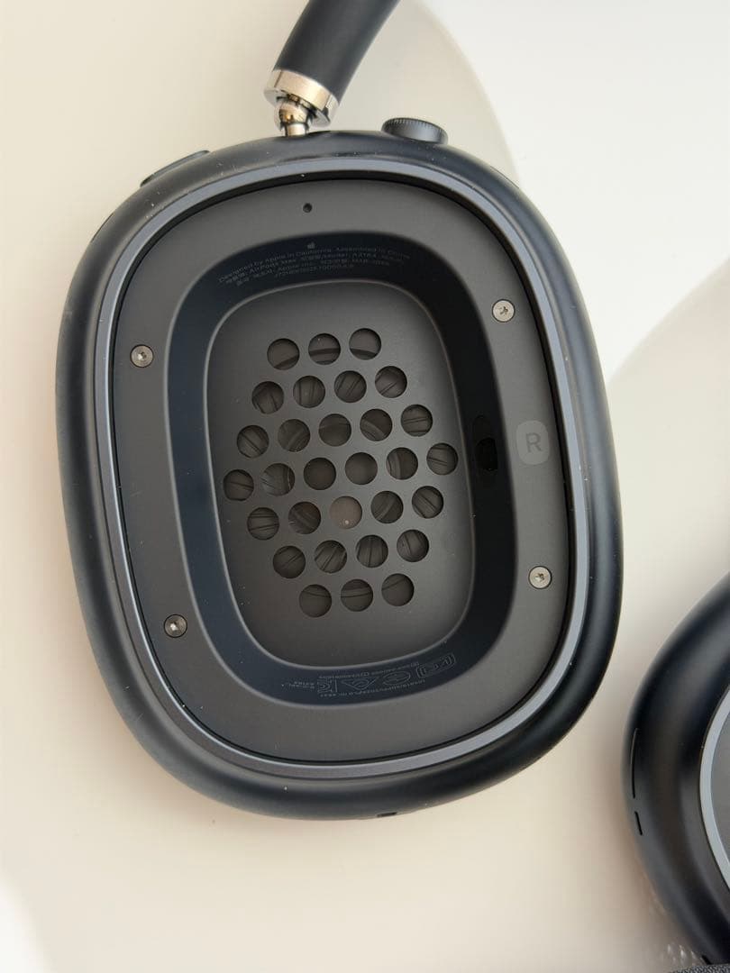 ヘッドホン Apple AirPods Max