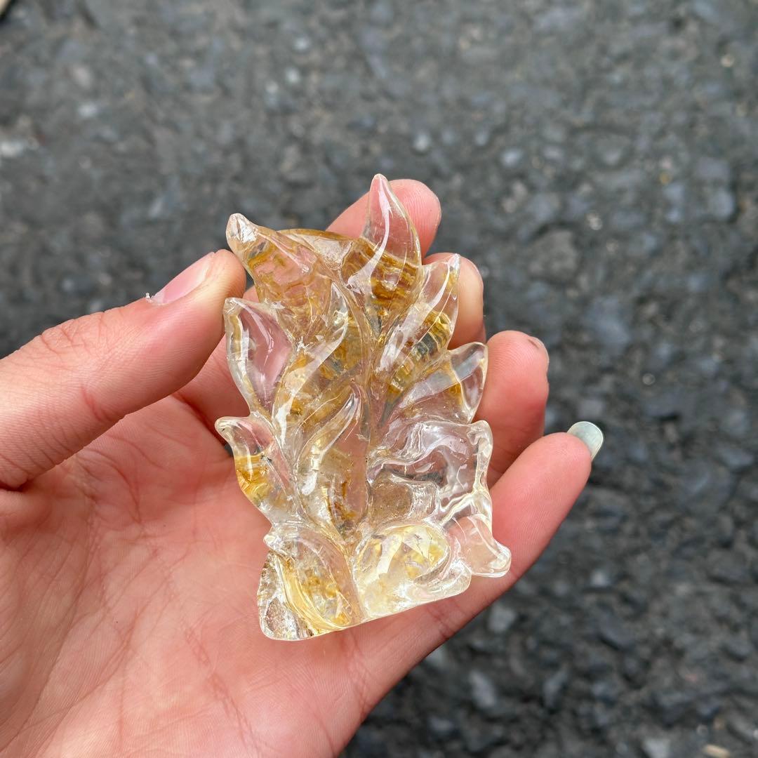 天然石マニカラン共生水晶の九尾狐　ご購入前に在庫確認必要G.857