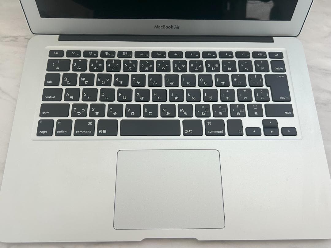 【美品】MacBook Air 2017 13インチ 8GB/256GB