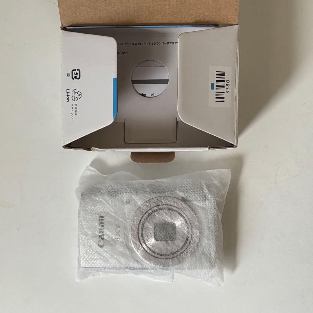 Canon IXY 180 シルバー デジカメ 箱 充電器 動作確認済
