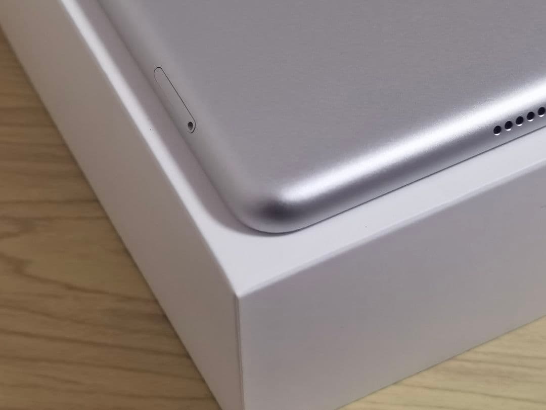 (美品) iPad 第9世代 WiFi Cellular Simフリー 64GB