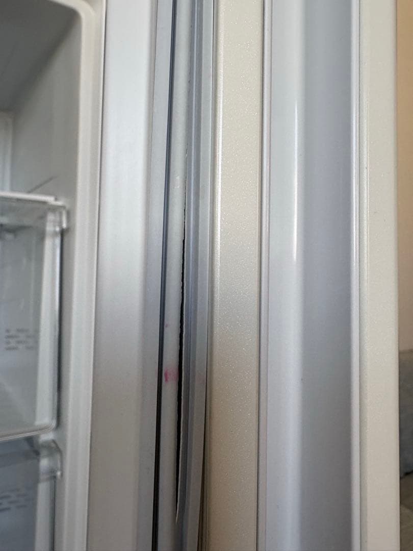 22年製　アクア　スリム型冷凍庫