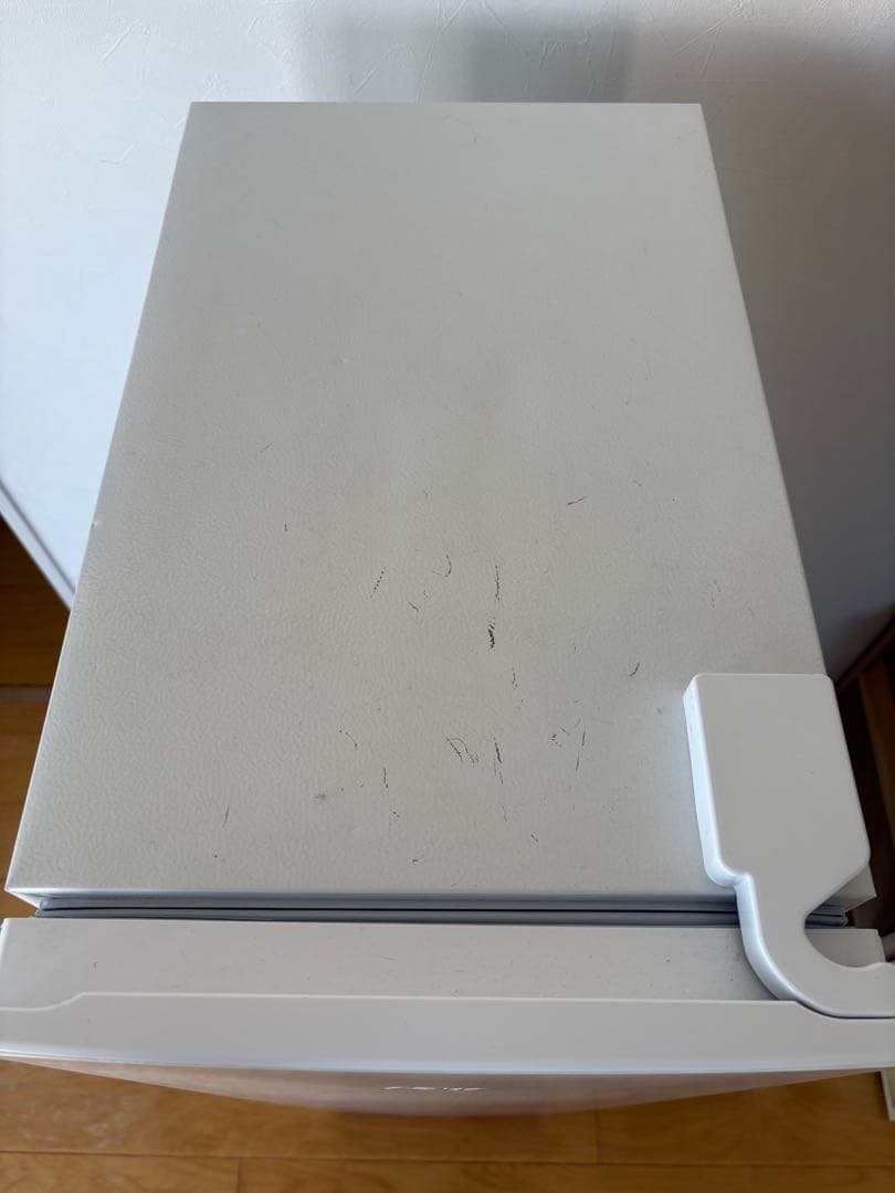 22年製　アクア　スリム型冷凍庫