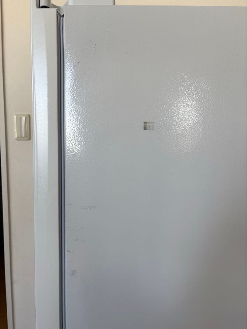 22年製　アクア　スリム型冷凍庫