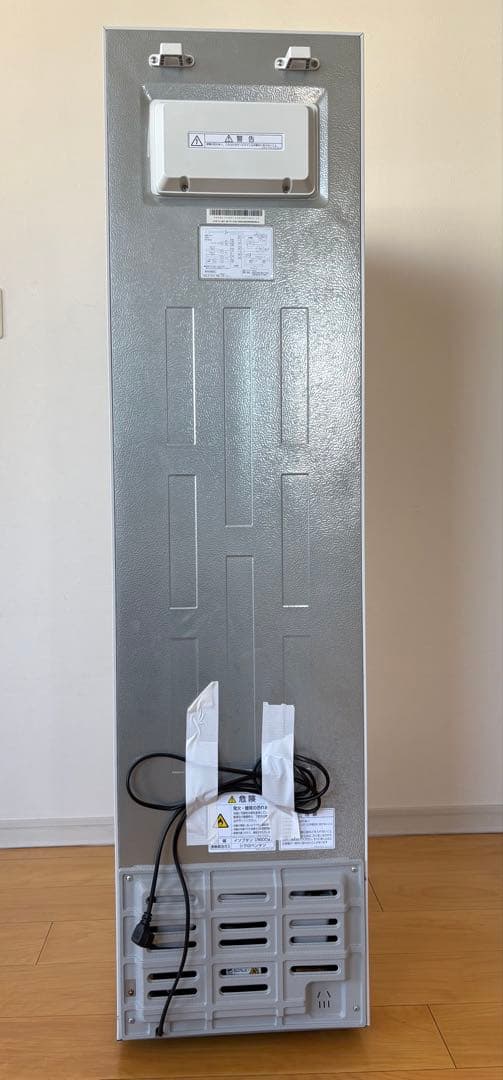 22年製　アクア　スリム型冷凍庫