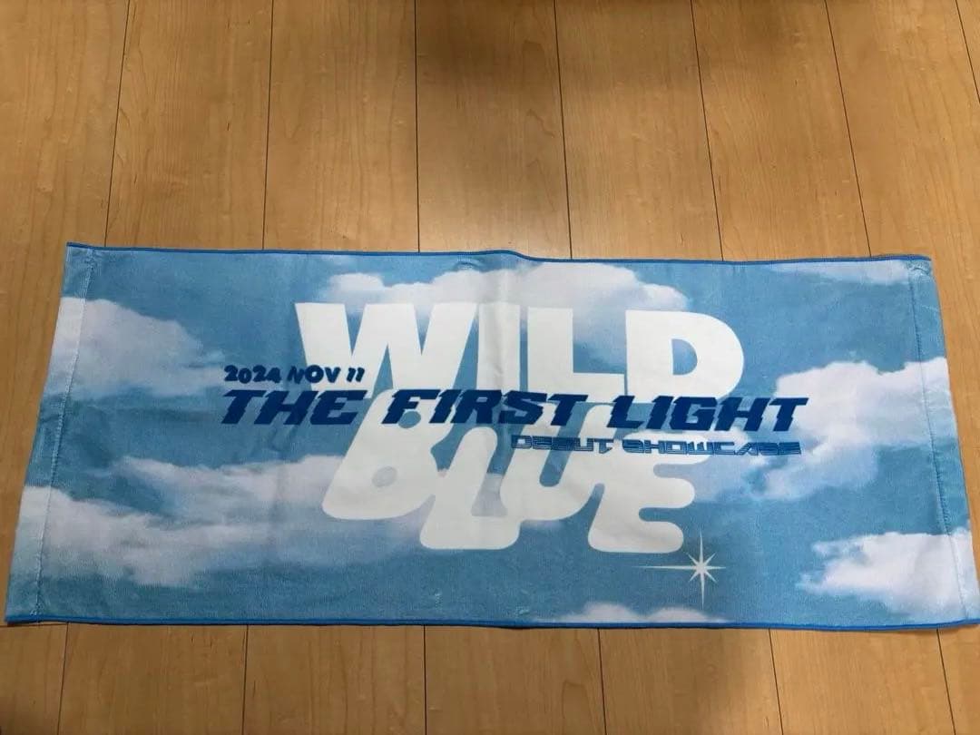 WILD THE FIRST LIGHT タオルとトートバッグセット