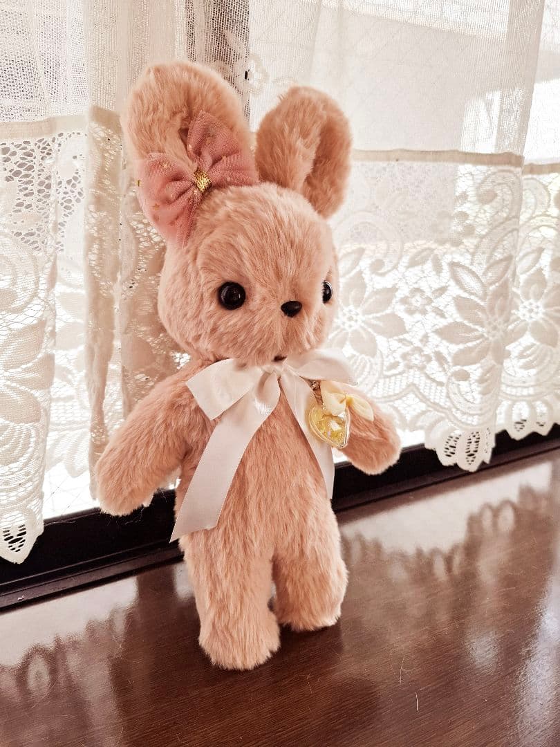 ぬいぐるみ、うさぎ、ハンドメイド、オリジナル、ピンクベージュ抱きしめられるサイズ