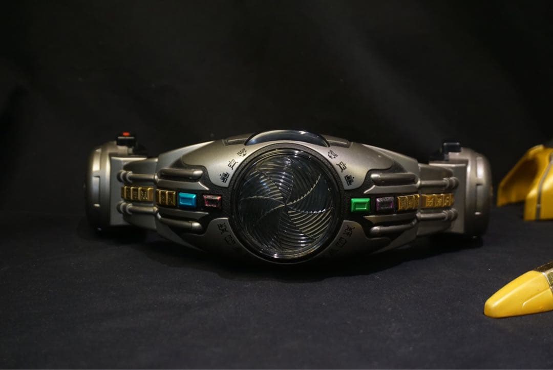 当時品　仮面ライダークウガ　DX アークル　ライジングパワーセット