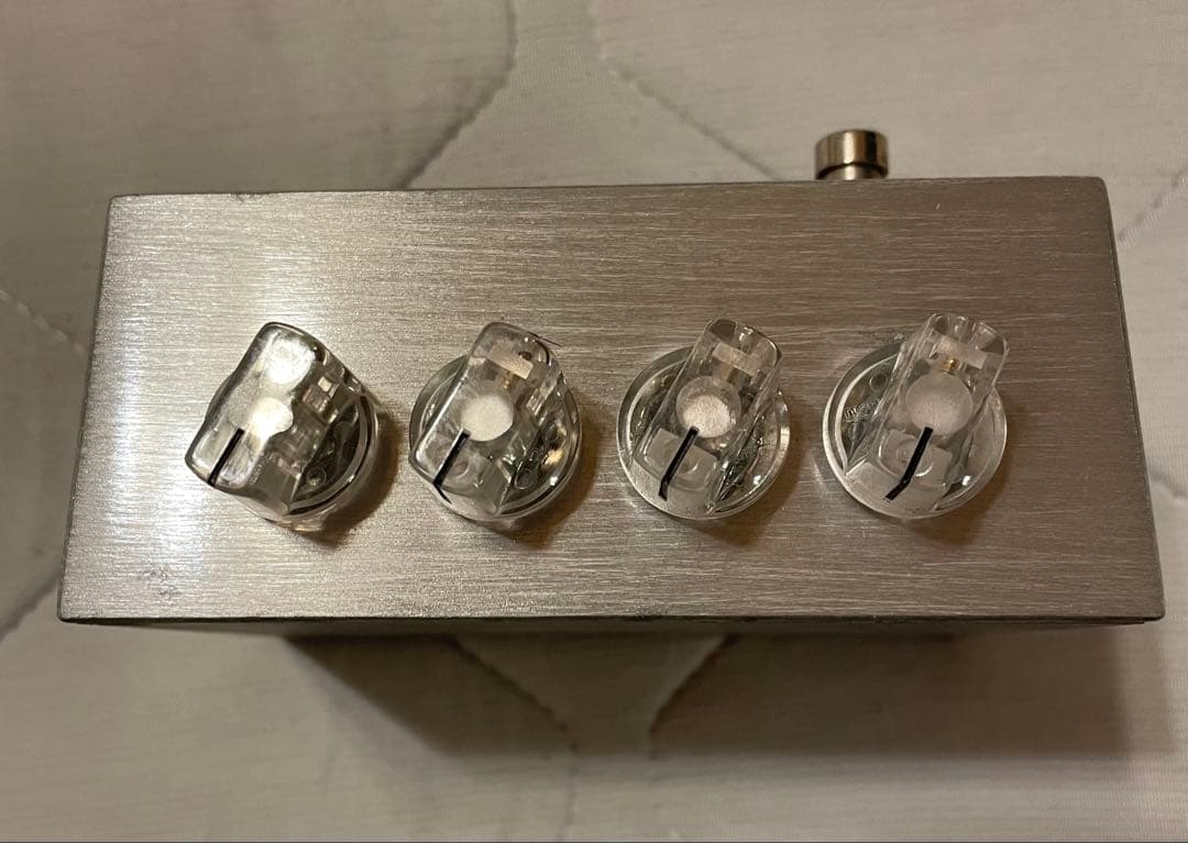 Brown Feather ギターエフェクター 320 design