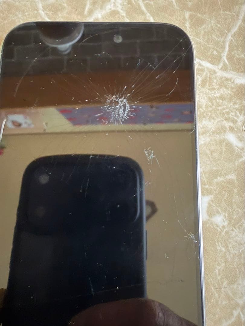 iPhone 15Pro ホワイト 本体