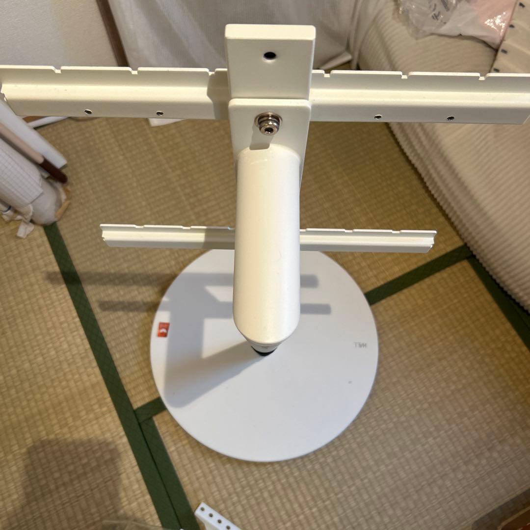 WALL A2 サテンホワイト LOW TYPE / CASTER BASE