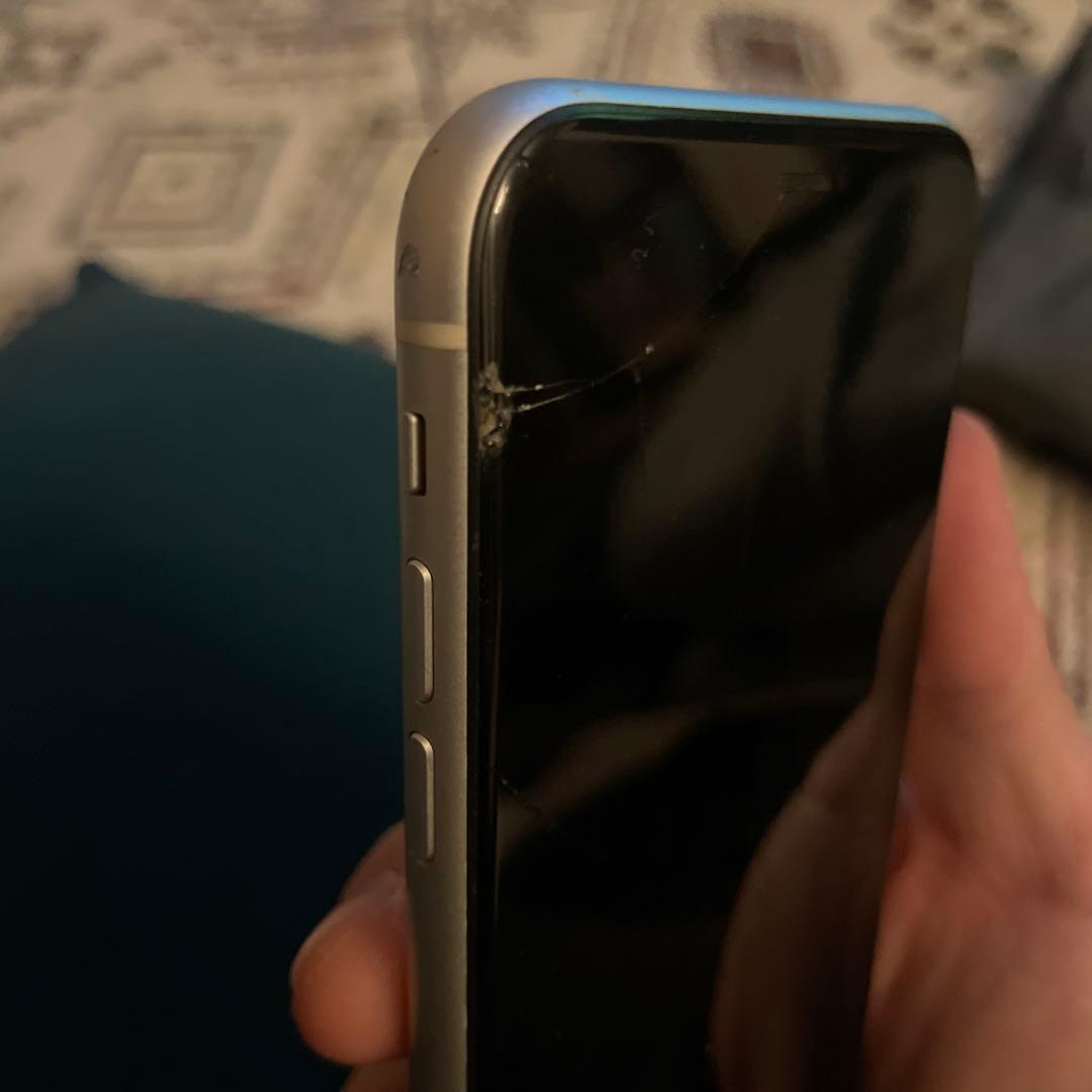 iPhone11 本体　128GBホワイト