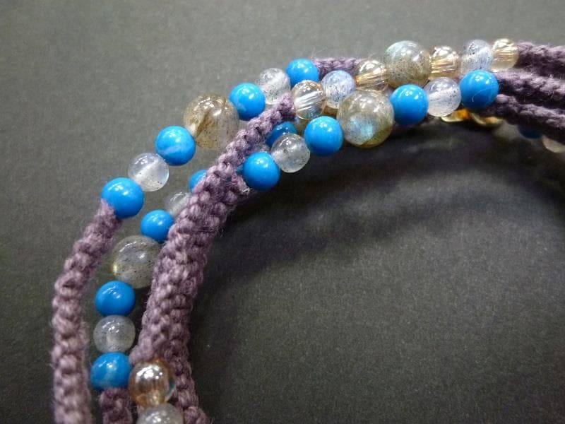 ラブラドライト　ハウライトターコイズ　イエロークォーツ　マクラメ５連ブレスレット