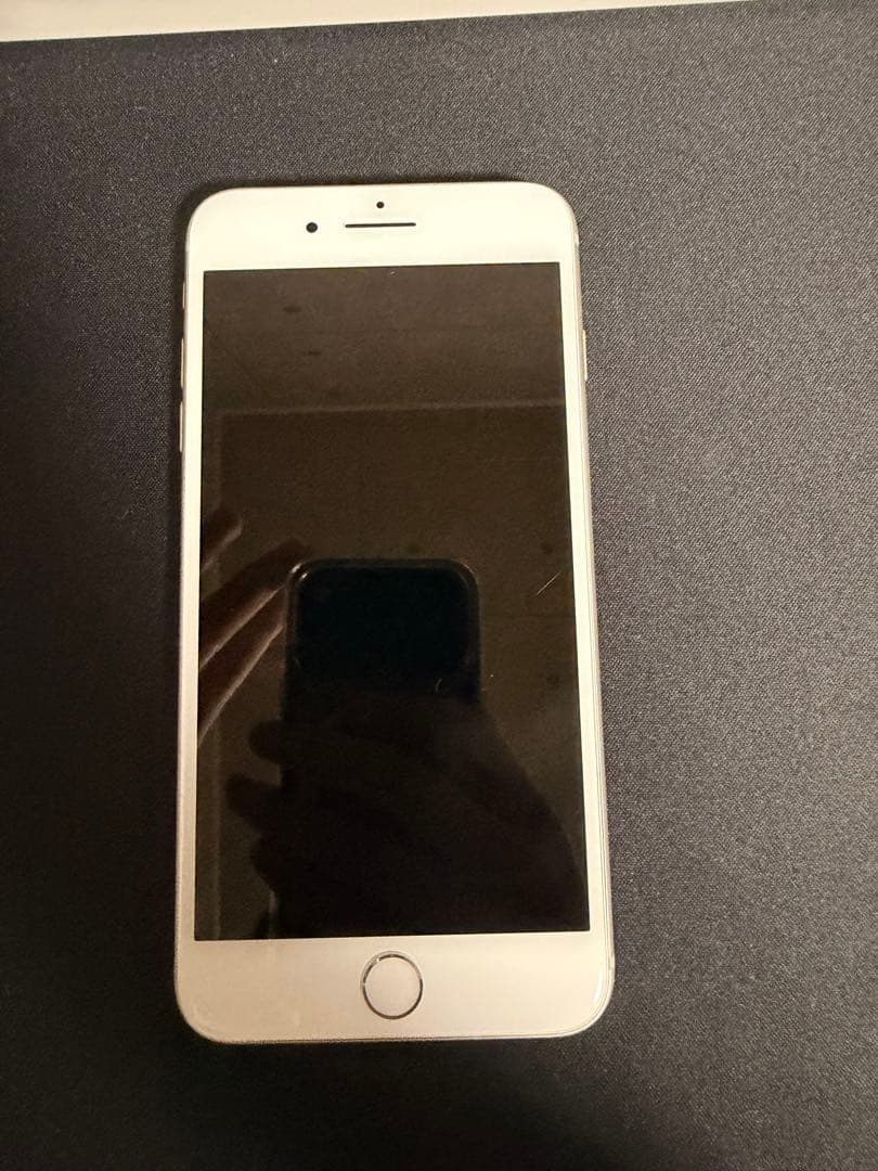 iPhone 8 Plus 64GB シルバー