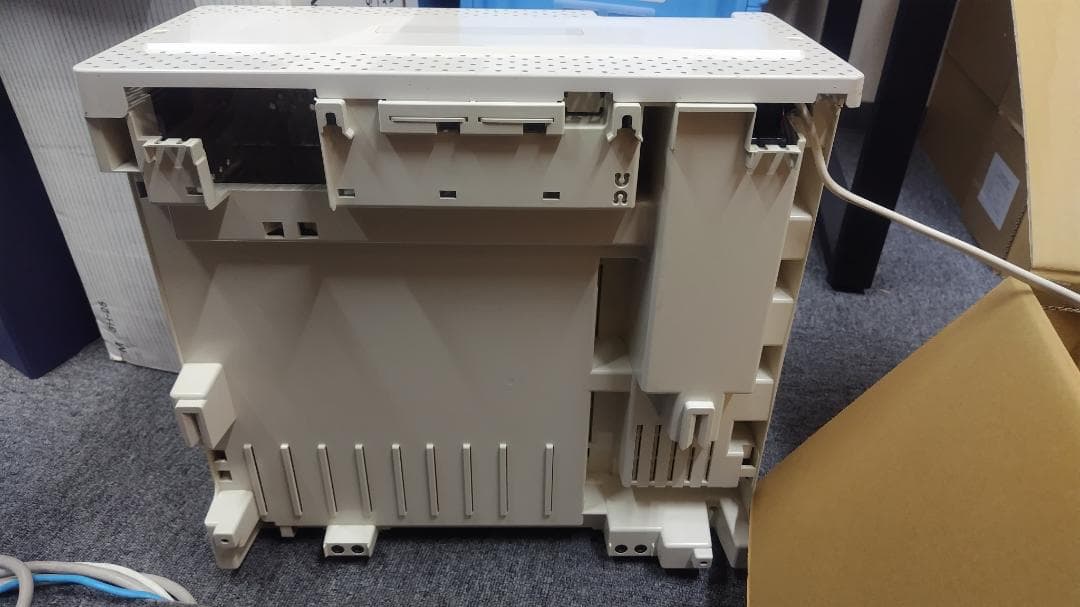 SAXA PT1000Pro 主装置 PLATIA ビジネスフォン 電源確認済