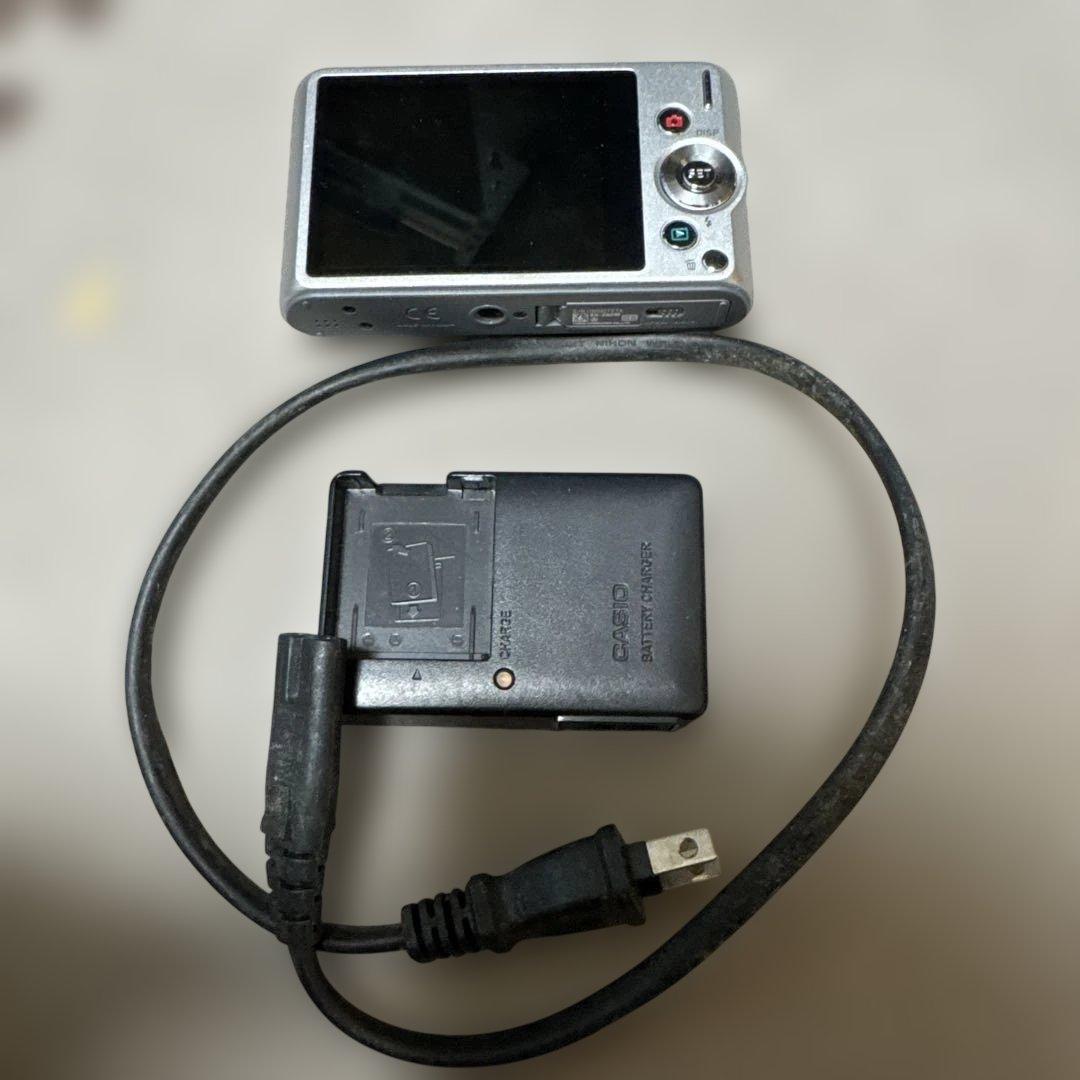 デジタルカメラ CASIO EXILIM EX-ZS210