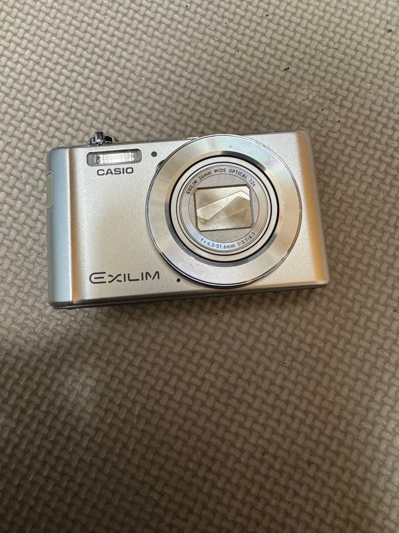 デジタルカメラ CASIO EXILIM EX-ZS210