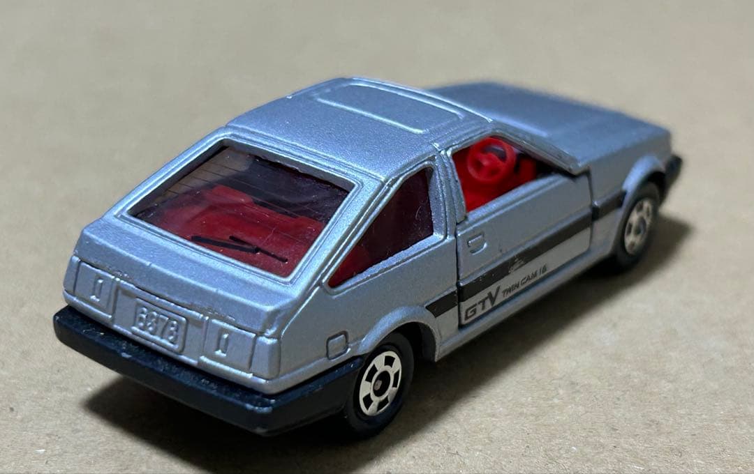 トミカ トヨタ カローラ4ドアセダン カローラレビン 2台セット