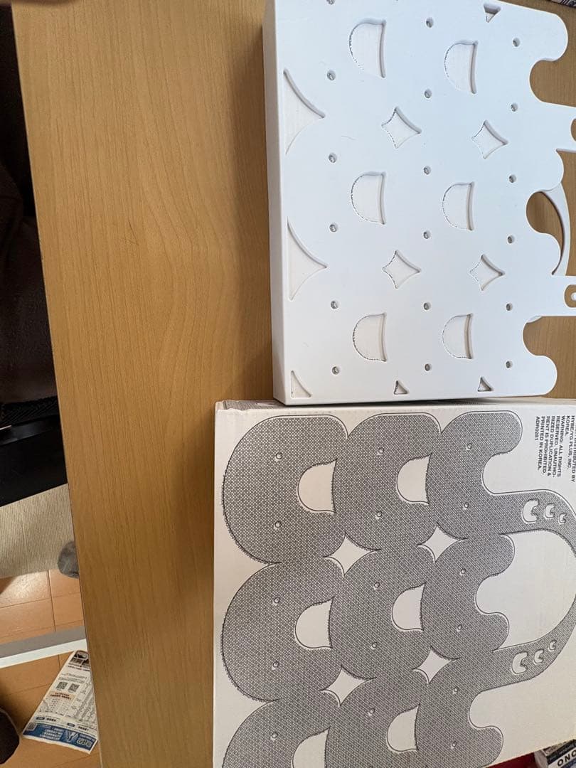 New Jeans アルバム OMG MY HEART IS GLOWING