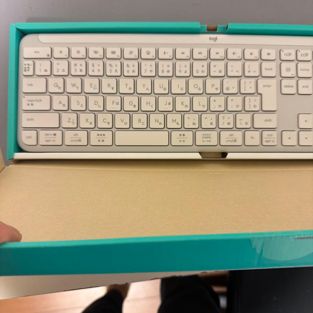 キーボード Logicool Signature Slim K950