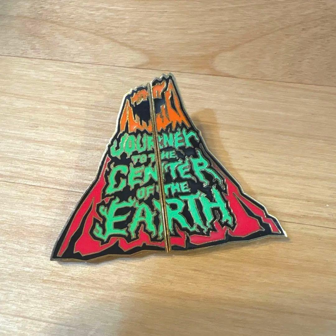 ディズニーランド　センターオブジアース　グーフィ　廃盤　限定　ピンバッジ