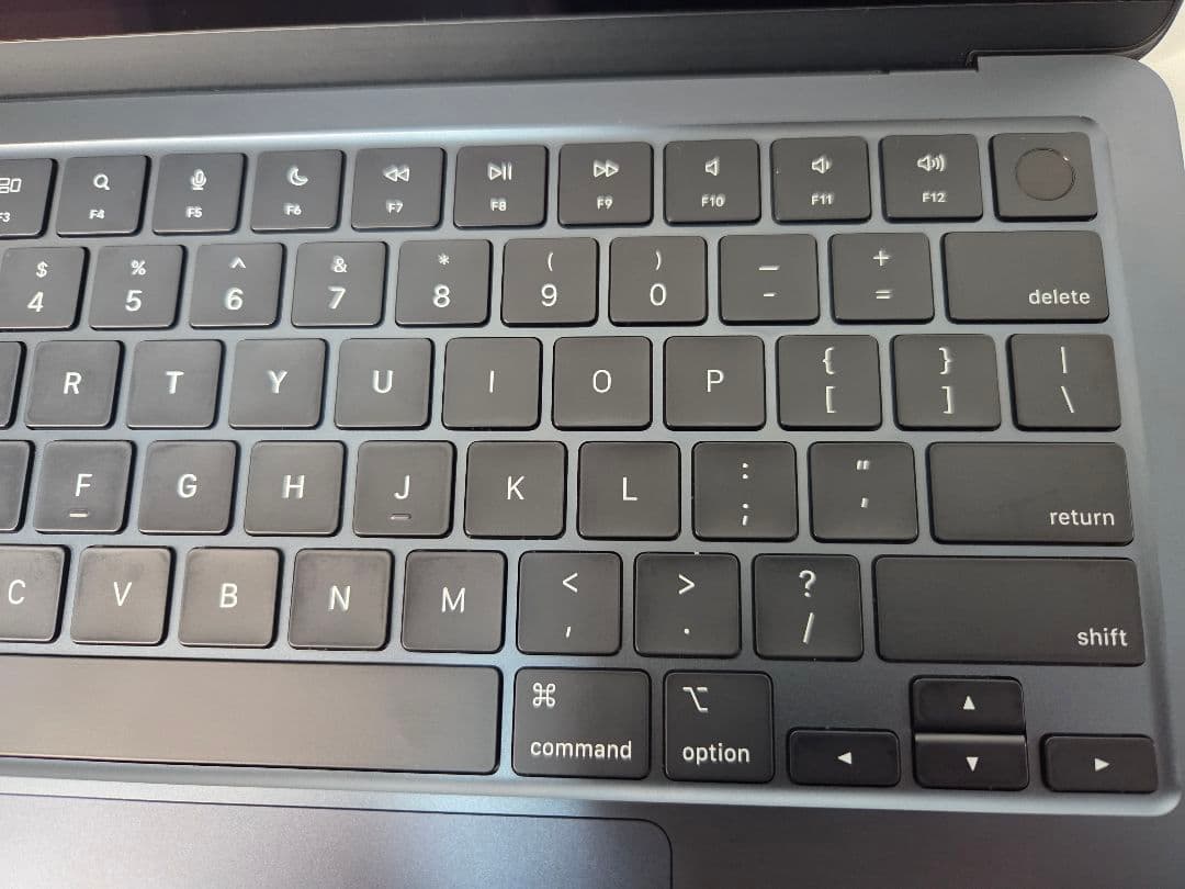 MacBook Air 13インチ M3 メモリ16GB SSD1TB US配列