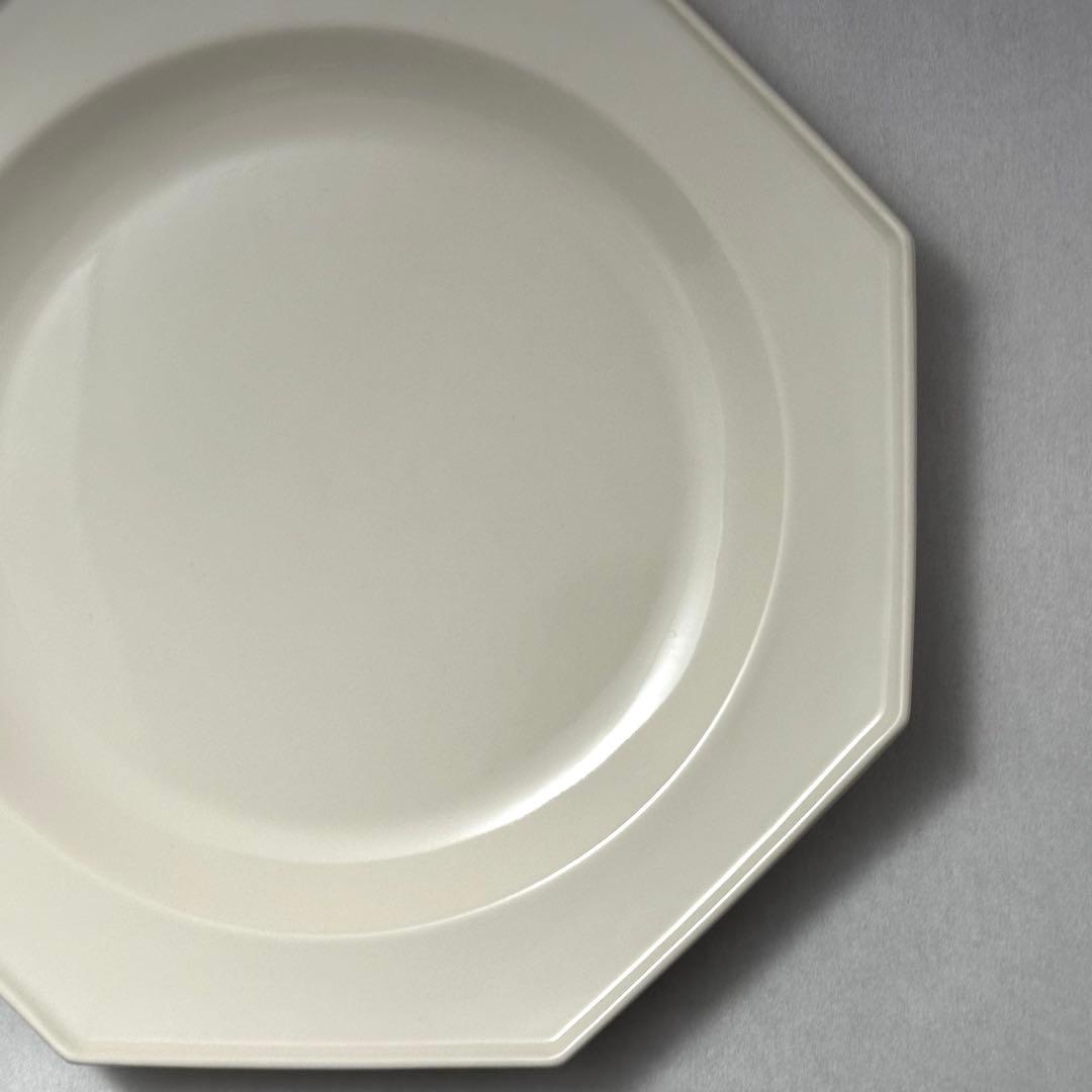 石川隆児　オクトゴナルプレート　ホワイト