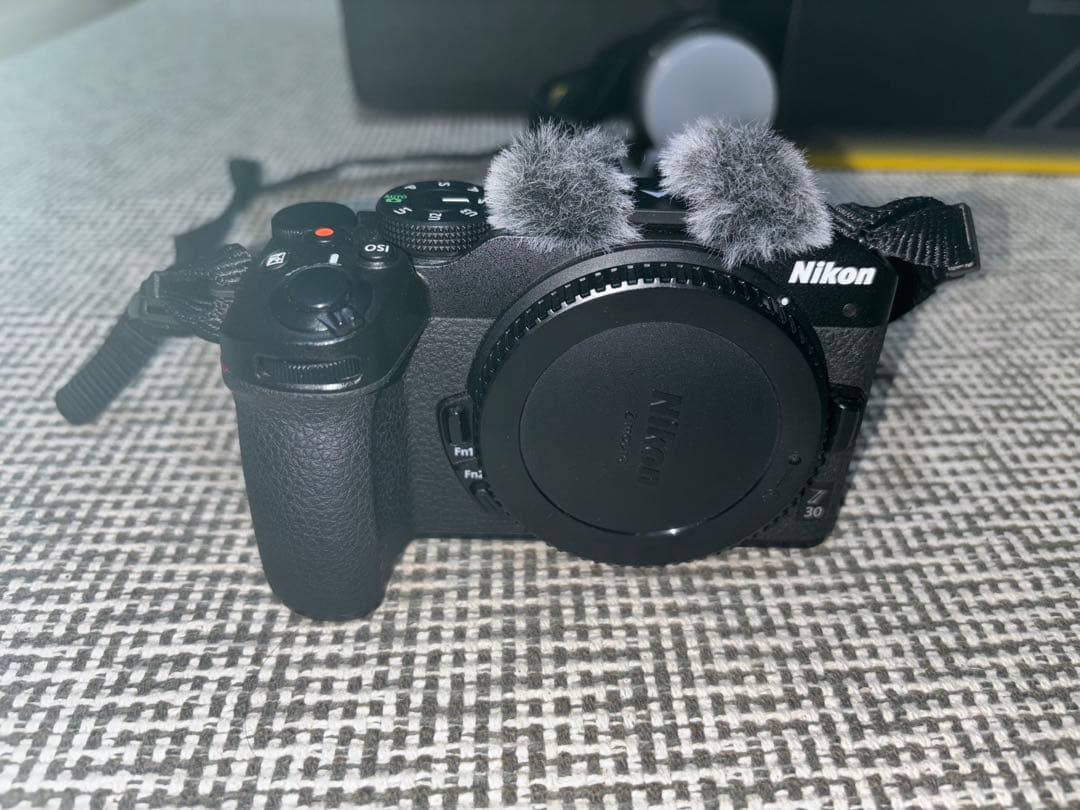 Nikon Z 30 ミラーレスカメラ 本体と付属品