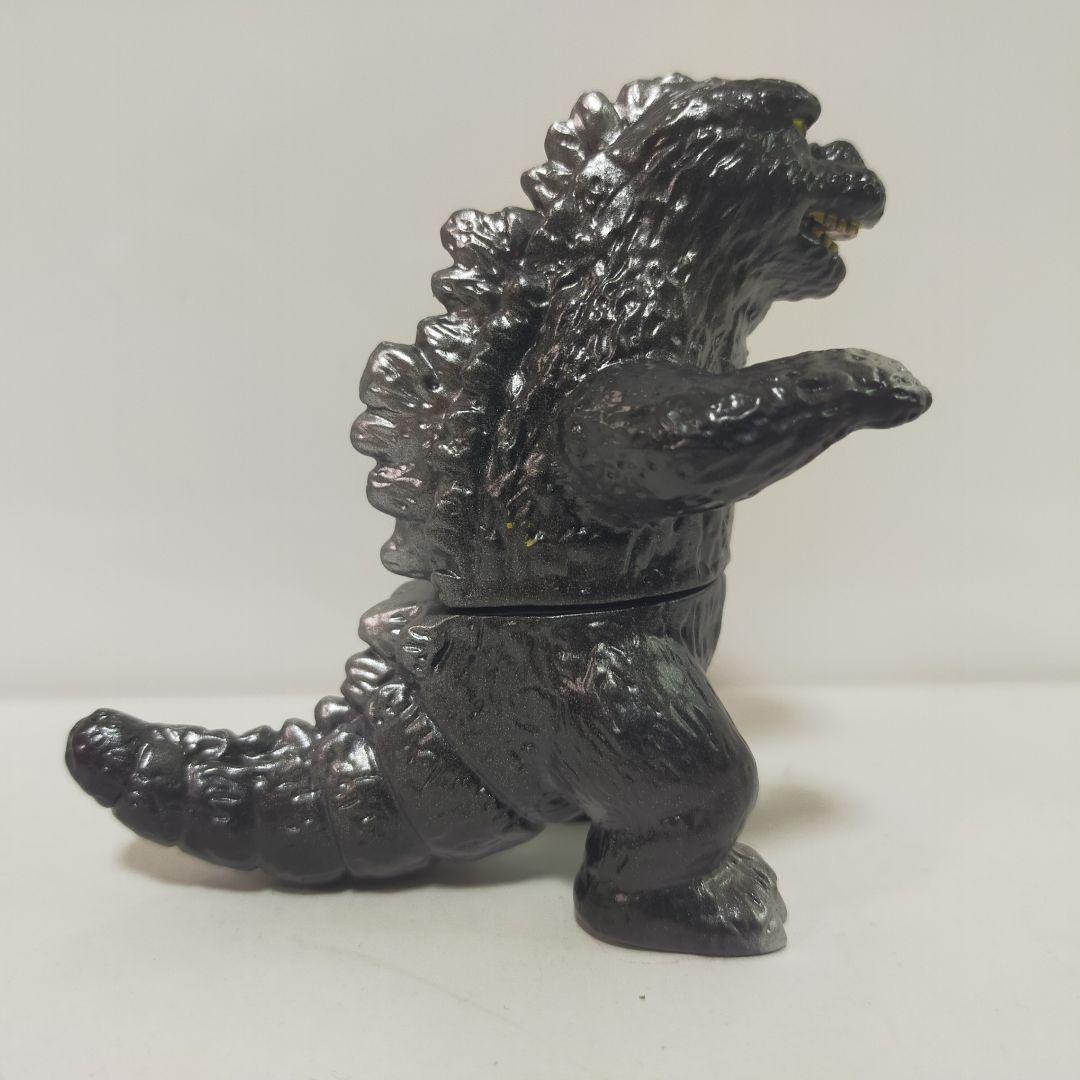キャラクティックス ゴジラ ミニサイズ ブラックxシルバー ソフビ