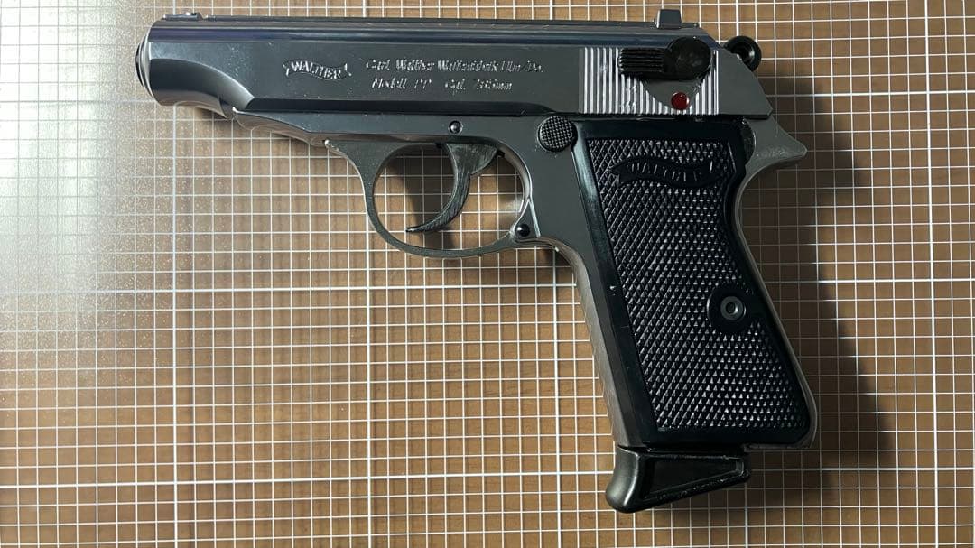 マルシン Walther PP シルバーABS モデルガン 完成品