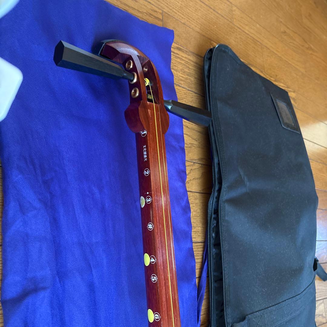 津軽三味線 ソフトケース付き（バチ・駒は要相談）