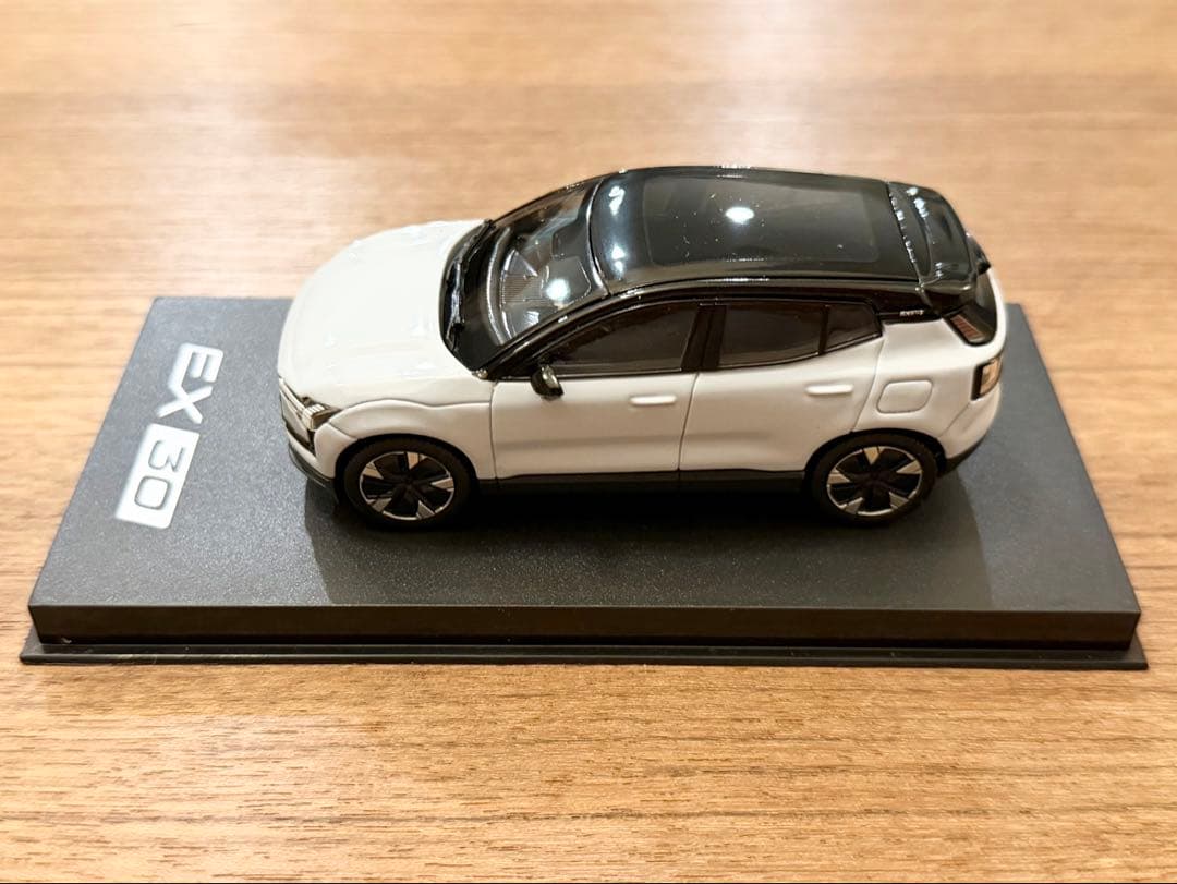新品 1/43 ボルボ純正 マイスト 新型 ボルボ EX30 クラウドブルー