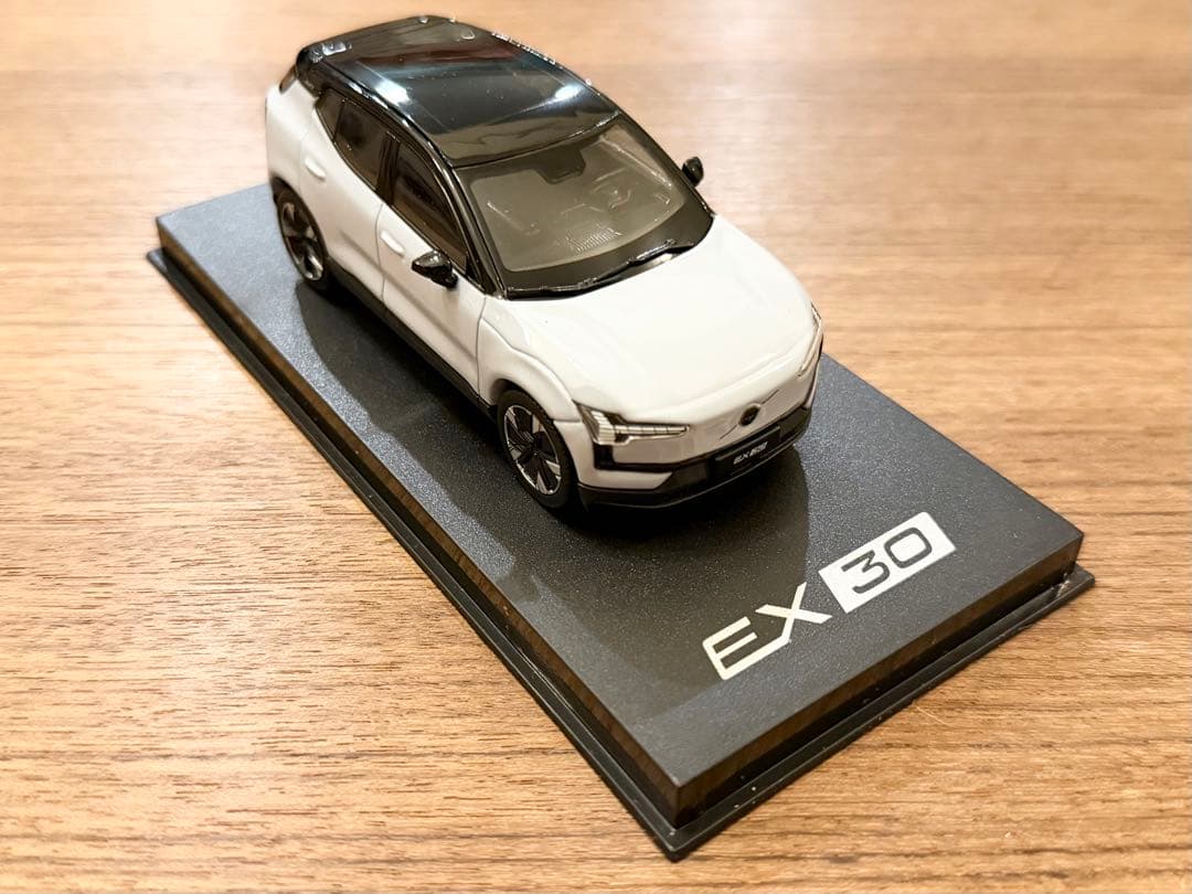 新品 1/43 ボルボ純正 マイスト 新型 ボルボ EX30 クラウドブルー