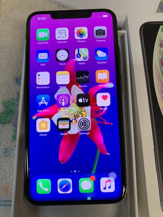 iPhone Xs Max Space Gray 64 GB SIMフリー