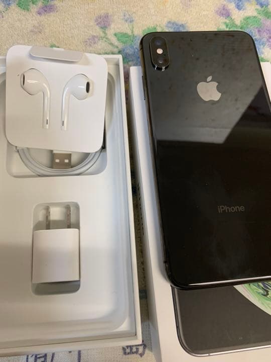 iPhone Xs Max Space Gray 64 GB SIMフリー
