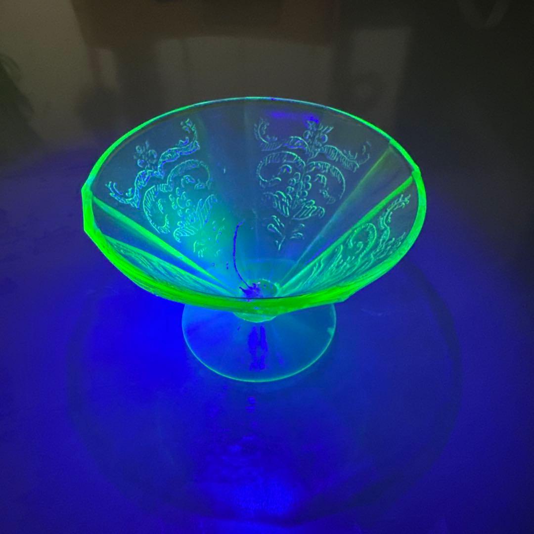 ウランガラス製 デザートカップ 4個セット