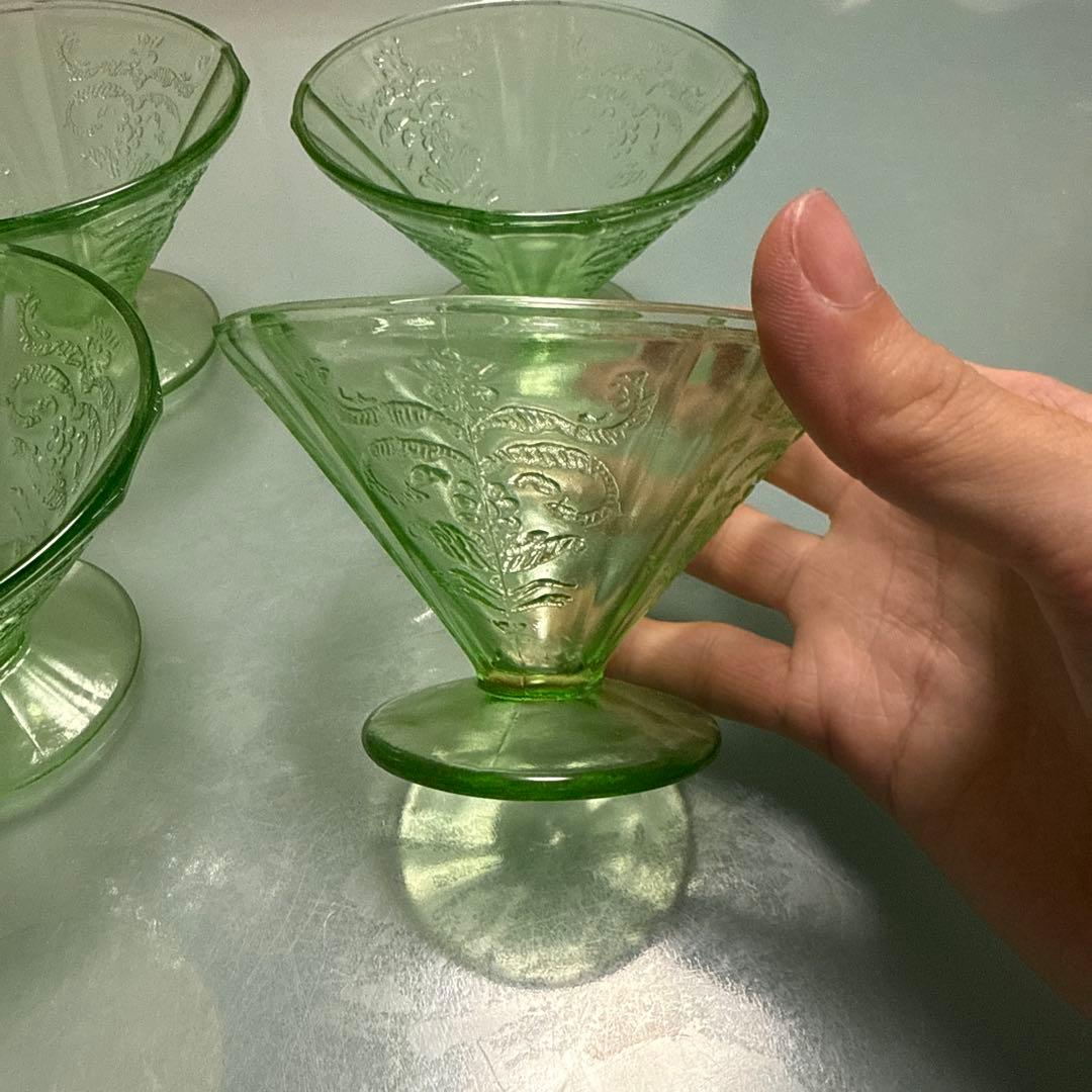 ウランガラス製 デザートカップ 4個セット