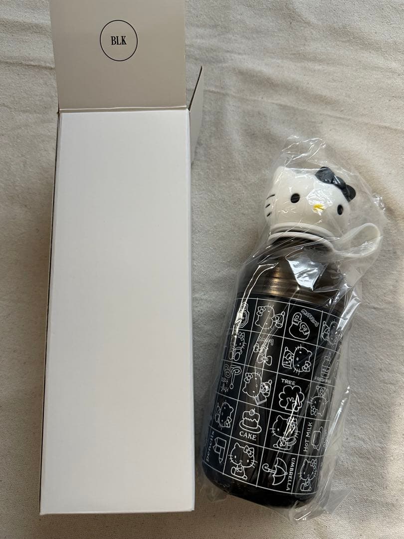 ローリーズファーム　キティ ブラック水筒