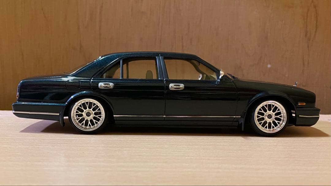 アオシマ　Y32シーマ　1/24 完成品