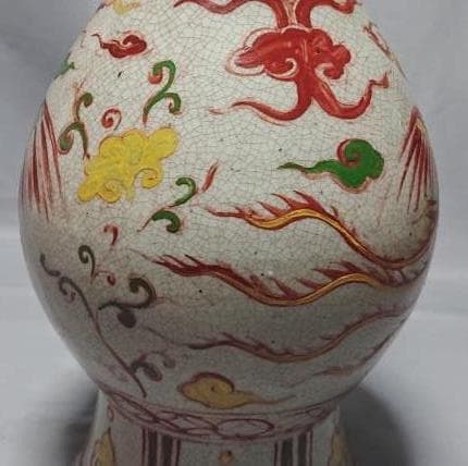 明　五彩色絵花鳥文瓶　崇禎年間（1628 - 1644年）　30.9㎝