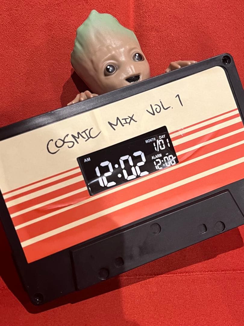 marvelグルート　置き時計