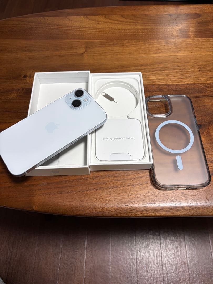 iPhone 15 　256g SIMフリー　美品　おまけ